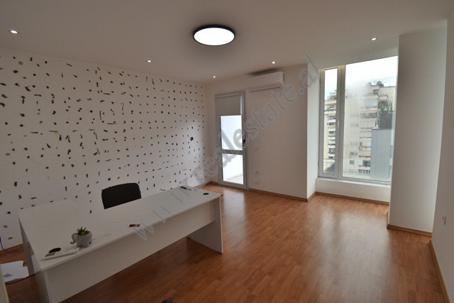 Appartamento con due camere da letto in vendita in via elbasani a Tirana, albania (6)